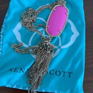 Kendra Scott necklace